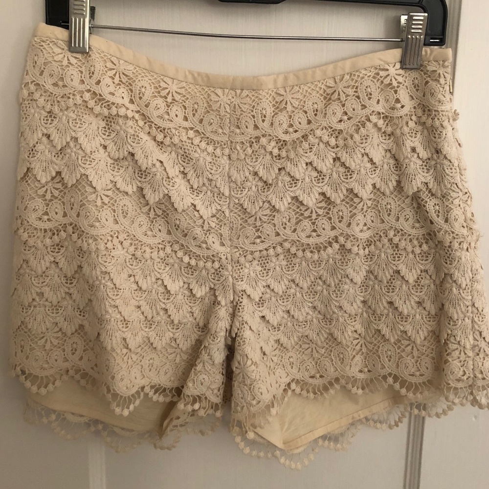 J.McLaughlin ivory lace shorts, so cute, size 6
